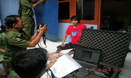 Jemput Bola KTP-el untuk orang sakit