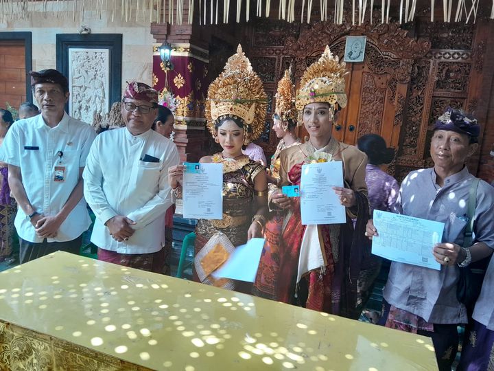 Jemput Bola Pencatatan Perkawinan Langsung Jadi di Kelurahan Dauh Puri