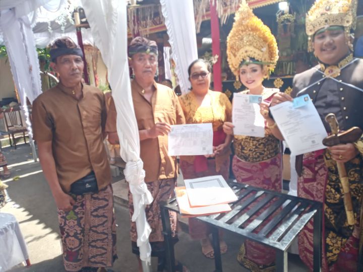 Jemput Bola Pencatatan Perkawinan Langsung Jadi di Kelurahan Peguyangan