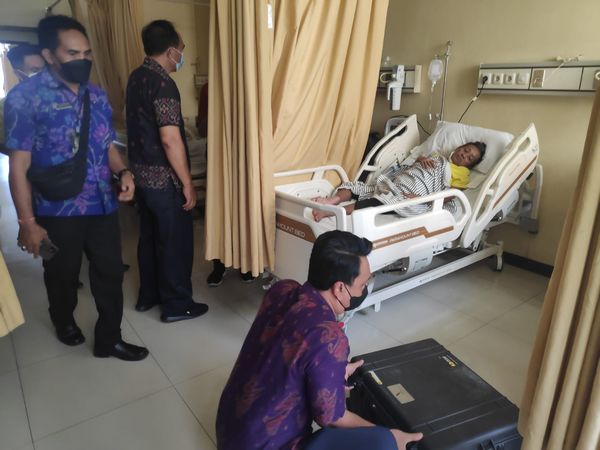 Jemput Bola Perekaman Warga Sakit