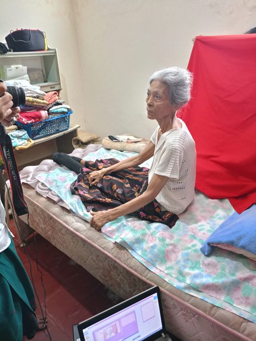 Jemput Bola Perekaman Warga Sakit di Kelurahan Panjer 