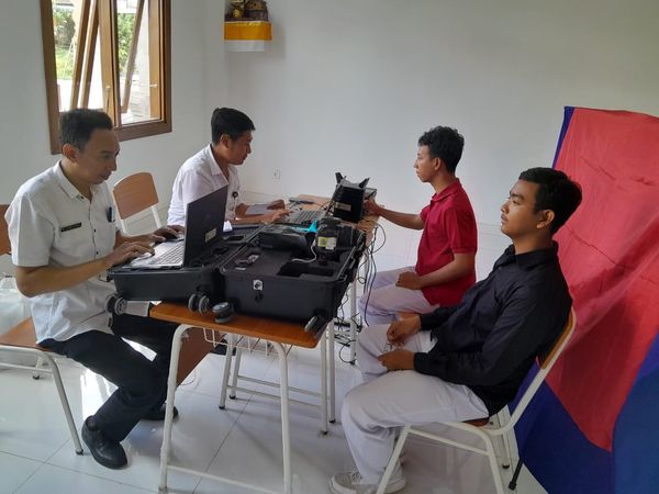 Kegiatan Jemput Bola Perekaman KTP-el bagi siswa & siswi SMKN 6 Denpasar