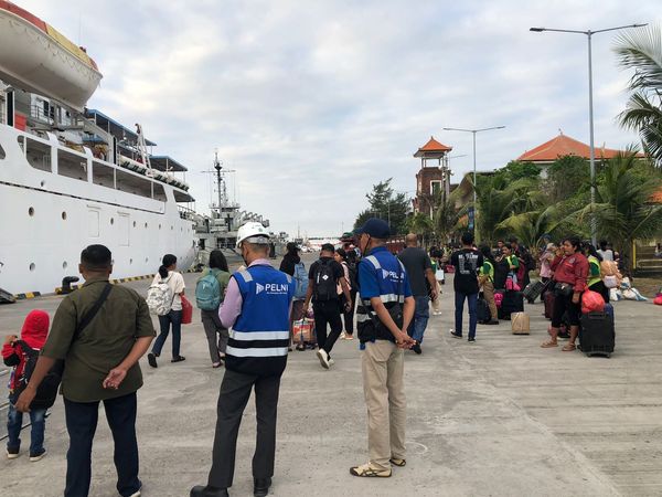 Kegiatan pendataan penduduk pendatang di Pelabuhan Benoa Bali