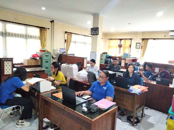 Kegiatan Jemput Bola PELANGI (Pelayanan Langsung Jadi) di Kantor Kelurahan Renon 