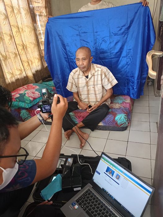 Jemput Bola warga sakit di Kelurahan Kesiman