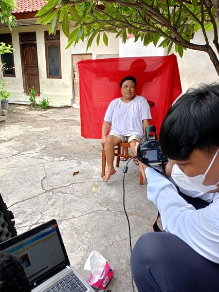 Kegiatan Jemput Bola Perekaman Warga Sakit di Desa Padangsambian Kelod 