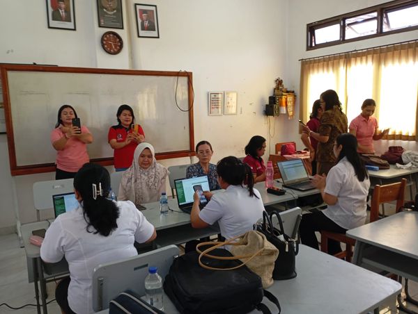 Pelayanan aktivasi Identitas Kependudukan Digital (IKD)