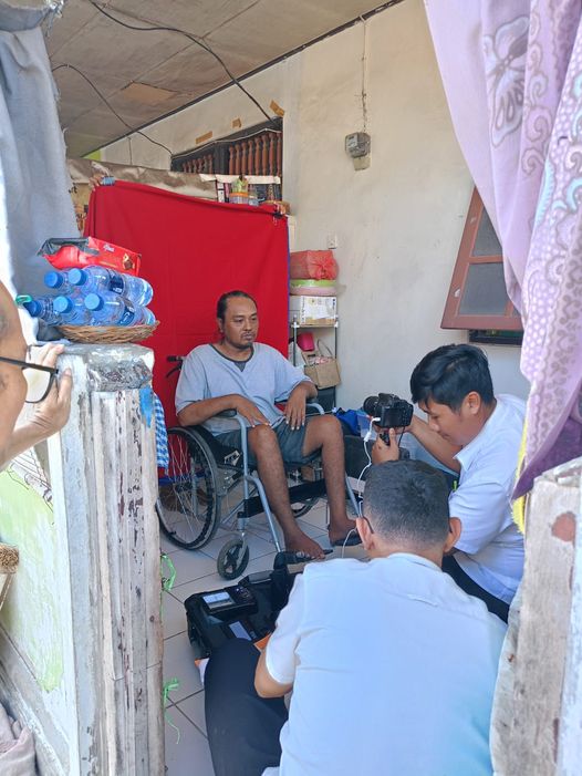 Kegiatan Jemput Bola perekaman KTP-el warga disabilitas di Kelurahan Pedungan