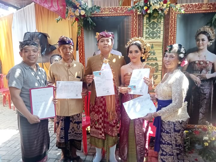 Pencatatan Akta Perkawinan Langsung Jadi di Kelurahan Tonja