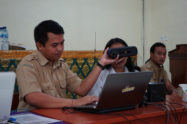 DKPS Kota Denpasar "Jemput Bola" Perekaman e-KTP di SMA/SMK