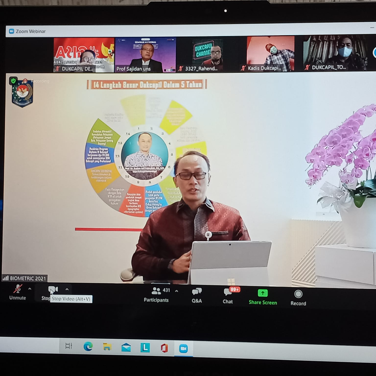 Webinar dengan Universitas Sebelas Maret Surakarta